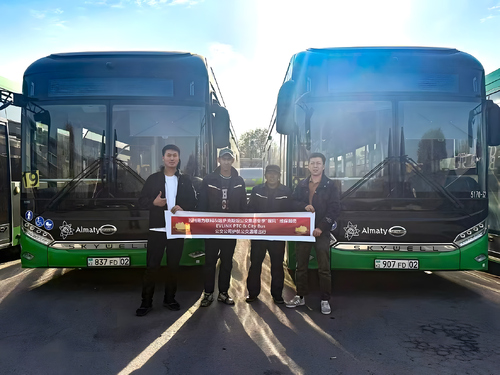 Últimos blogs de la empresa sobre El crecimiento de los camiones eléctricos en 2025 destaca la creciente importancia de los calentadores de refrigerante PTC de alto voltaje